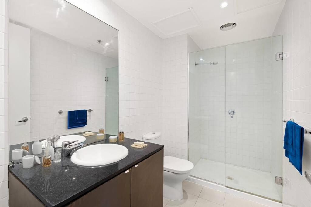 Collins Central 2-Bd Apartment With Pre-Reserve Parking Ville de Ville de Melbourne Extérieur photo