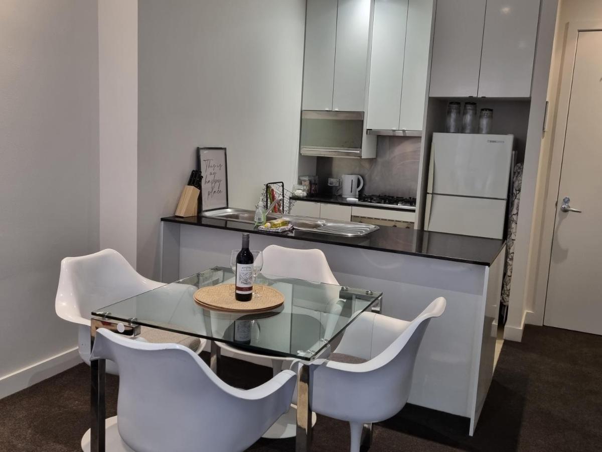 Collins Central 2-Bd Apartment With Pre-Reserve Parking Ville de Ville de Melbourne Extérieur photo